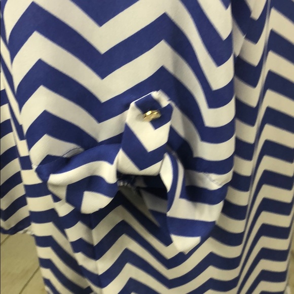 Kiara Chevron Blue & White Sheer Blouse Size XL - Picture 5 of 7